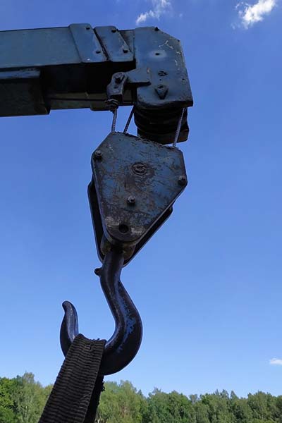 close up of hook on a large rigging crane